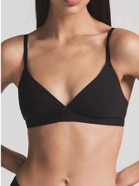 FITS EVERYBODY CROSSOVER BRALETTE ONYX  LARGE NEW